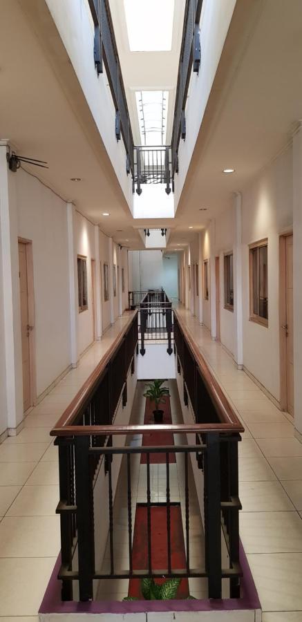 Hotel Dequr Jakarta Kota Экстерьер фото