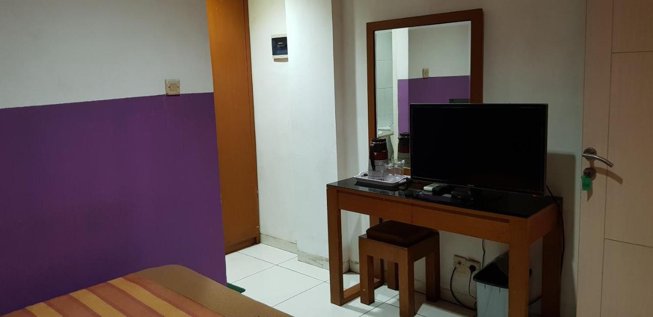 Hotel Dequr Jakarta Kota Экстерьер фото