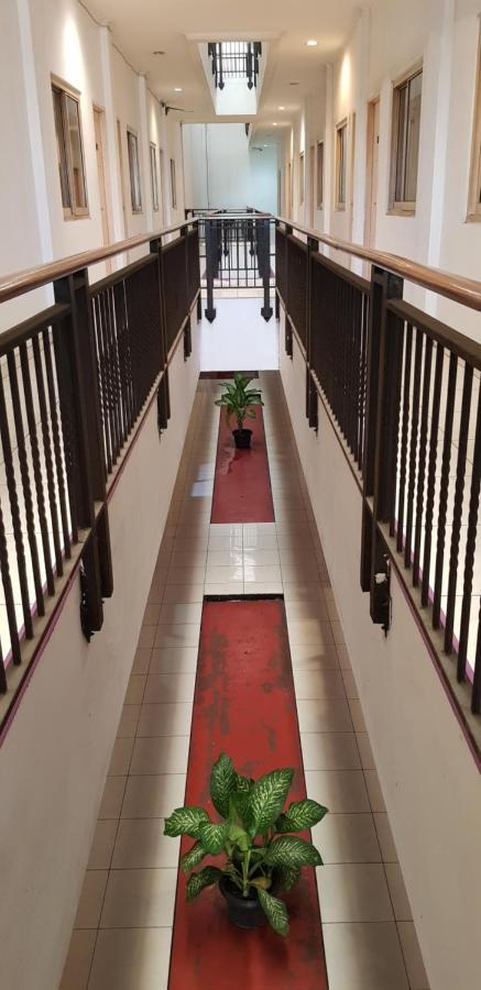 Hotel Dequr Jakarta Kota Экстерьер фото