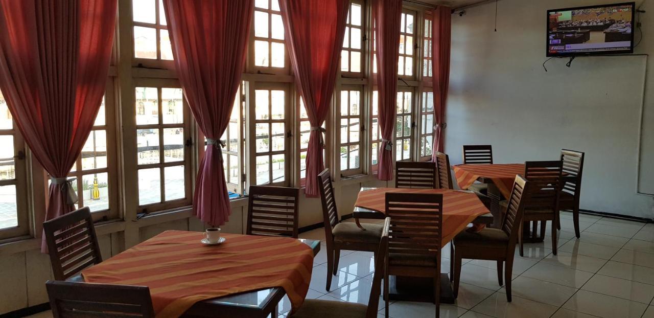 Hotel Dequr Jakarta Kota Экстерьер фото