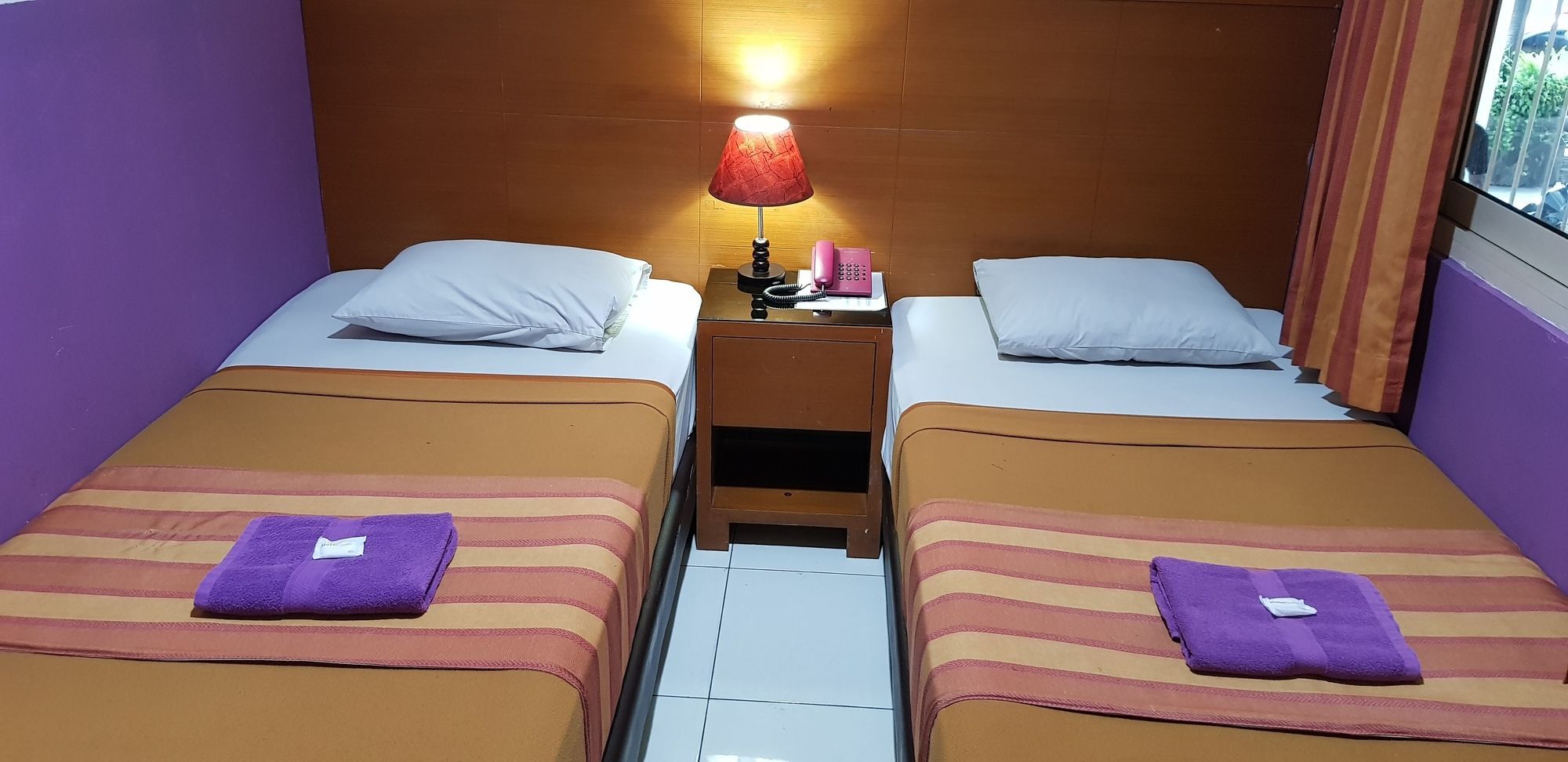Hotel Dequr Jakarta Kota Экстерьер фото